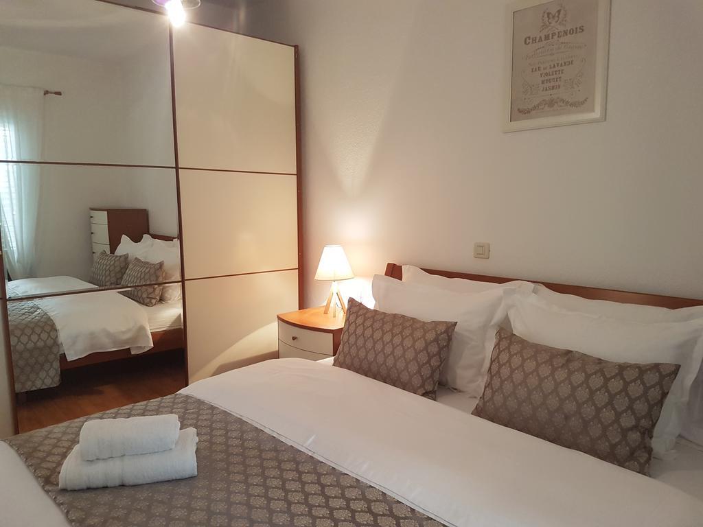 Apartmani Eterović Baška Voda Zewnętrze zdjęcie
